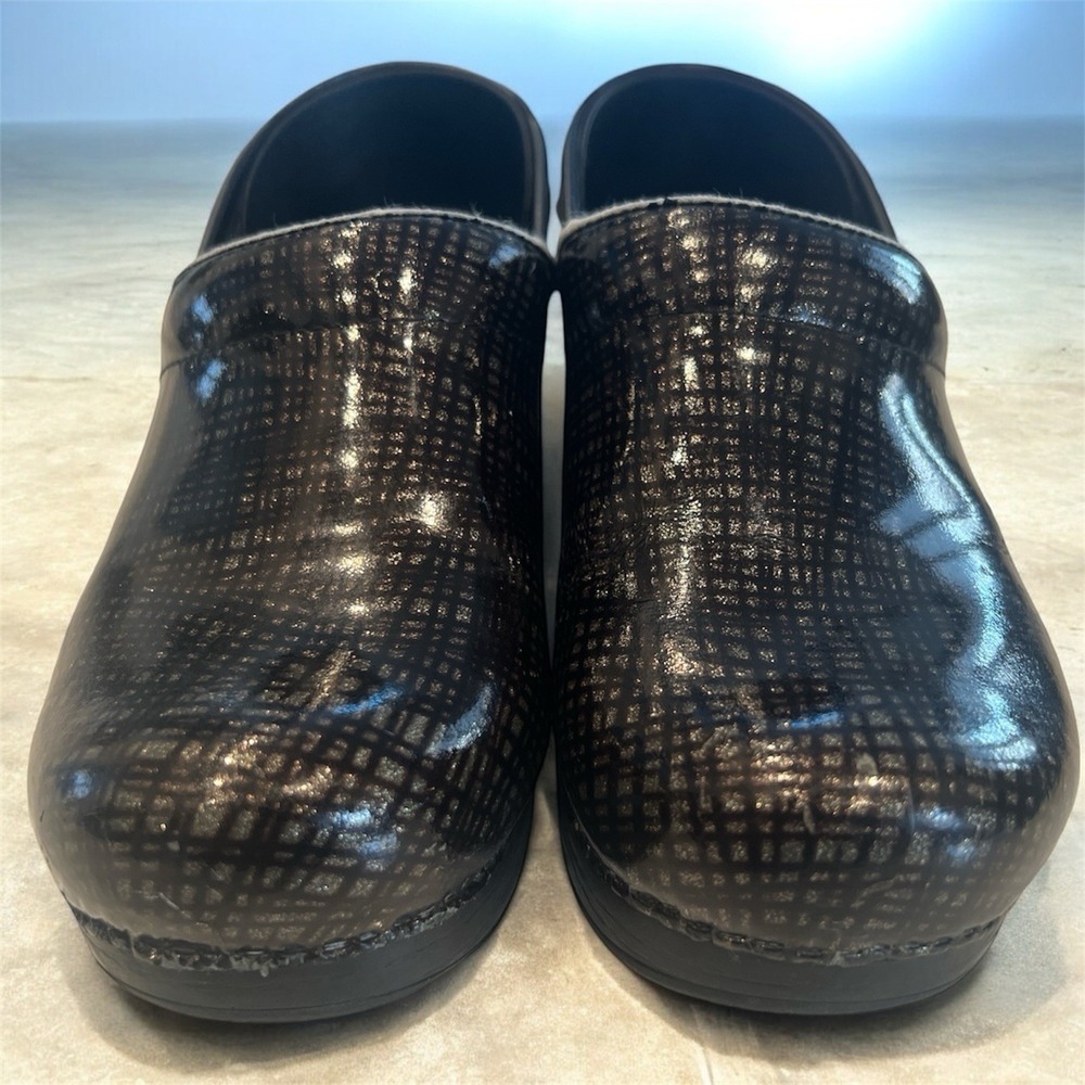Dansko‎ Women's Nurse Clogs Size 36 Patent Multicolor Used